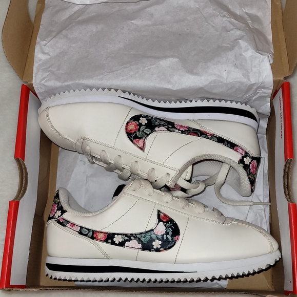 Nike cortez floral size 3.5 - Picture 1 of 4